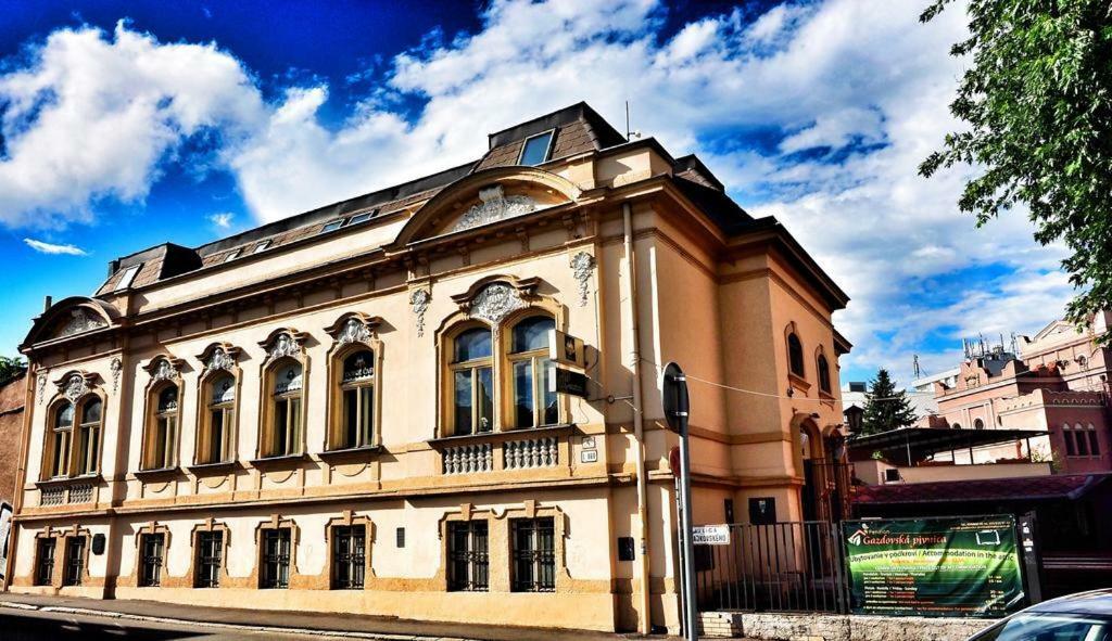 Penzion Dobre Casy Koszyce Zewnętrze zdjęcie